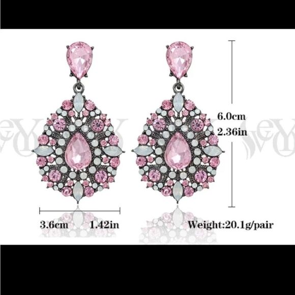 VEYO Green Rhinestone Dangle Drop Earrings - Picture 2 of 3